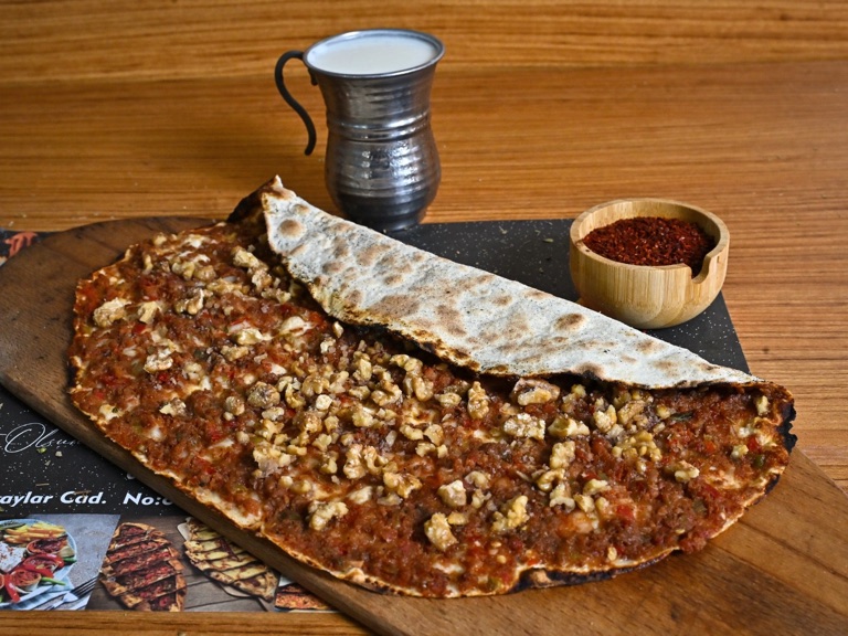 Antep lahmacun