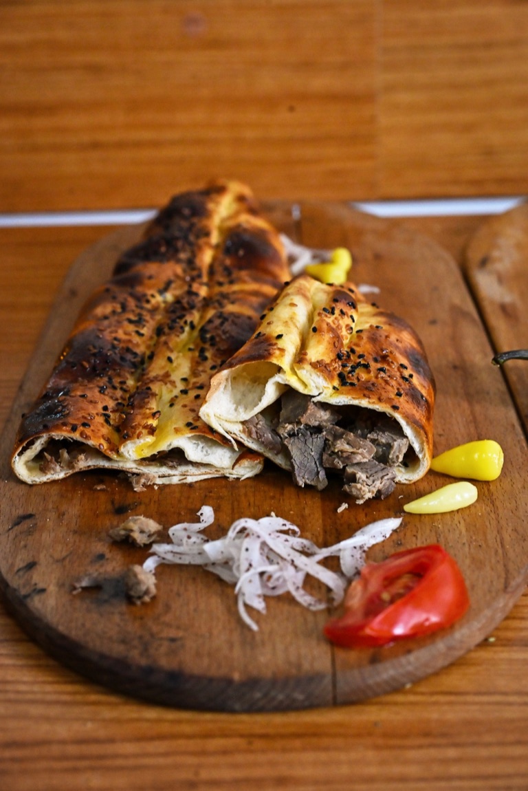 Kıvılcım Restaurant Kavurmalı Pide