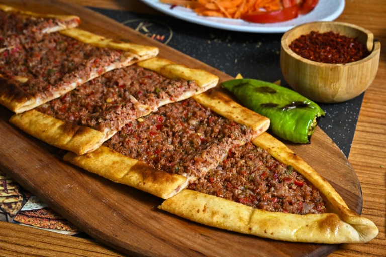 Kıymalı pide