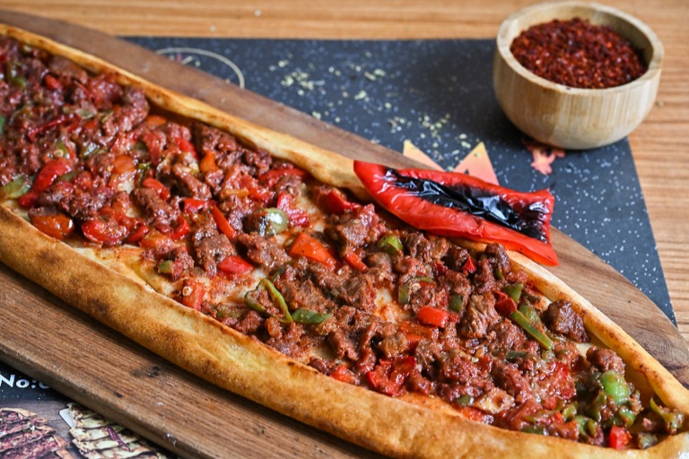 Kuşbaşılı pide