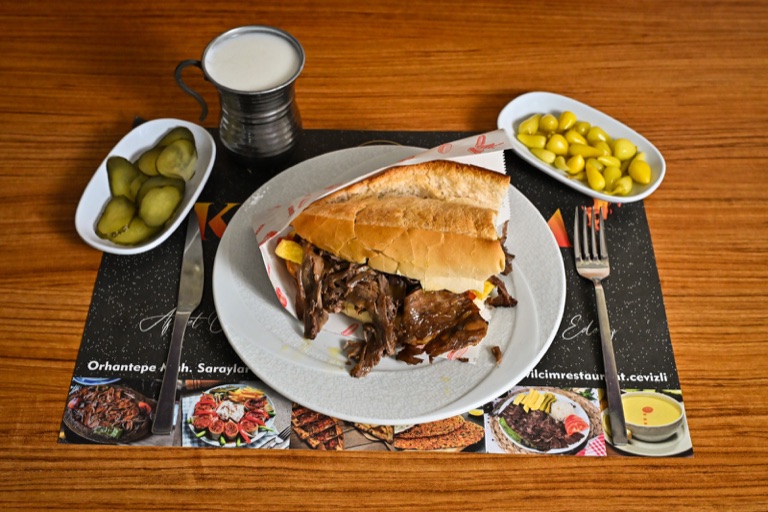 Yarım ekmek et döner
